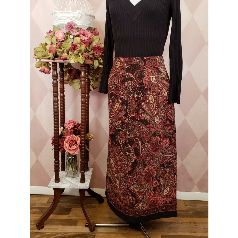 Briggs New York | Long Red & Black Skirt